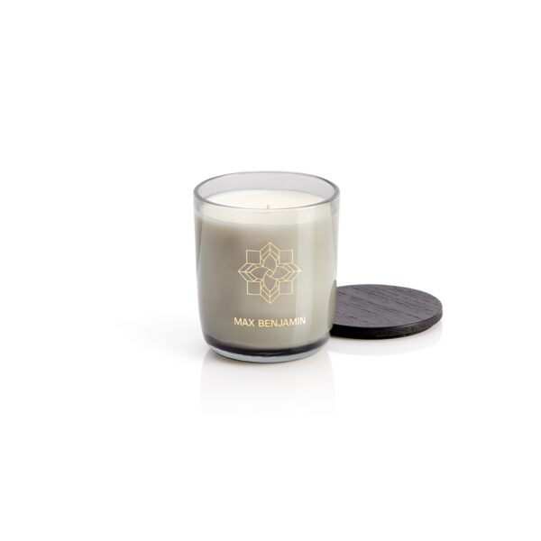 White Pomegranate Luxury Natural Candle Max Benjamin - Image 2